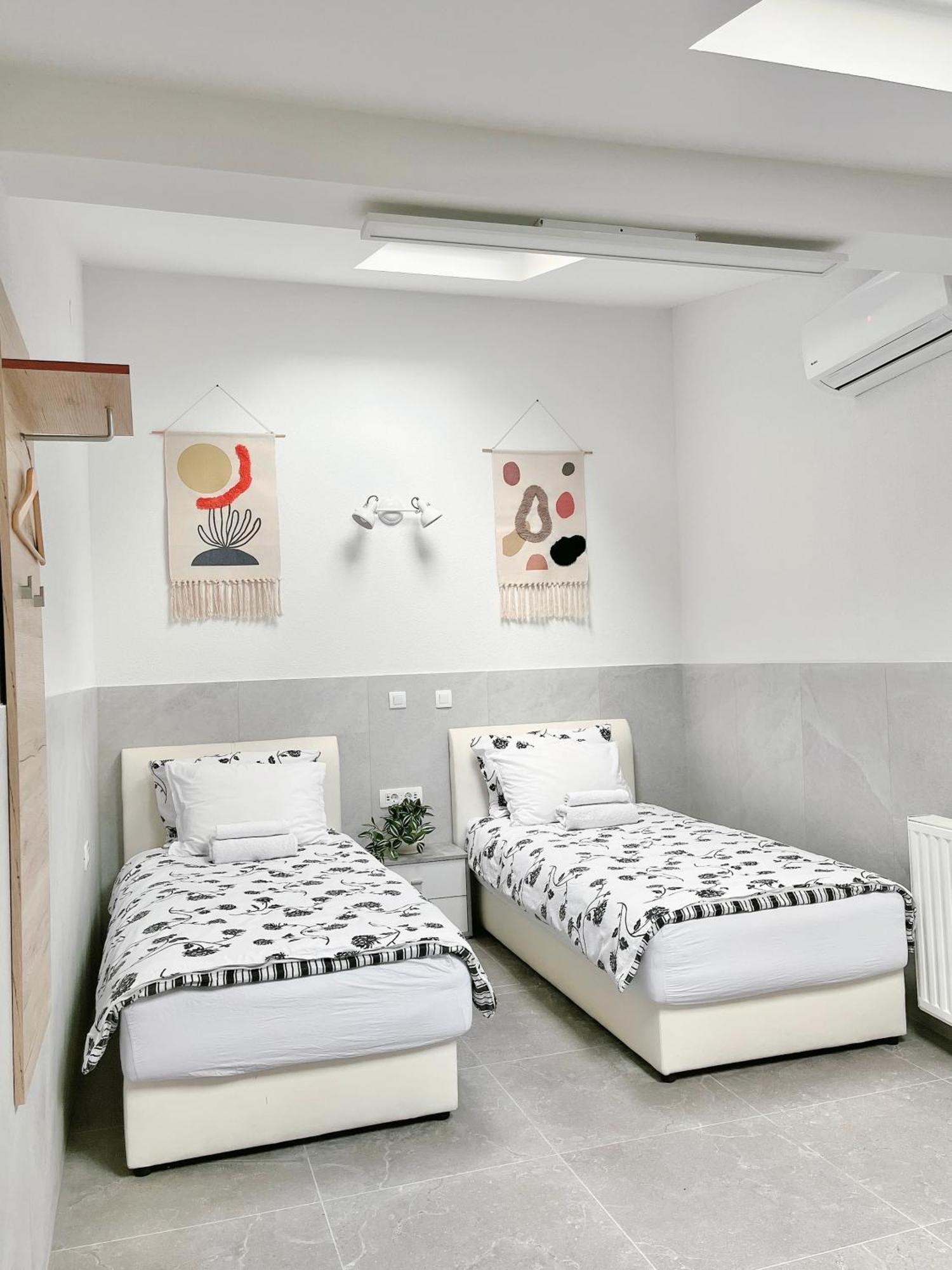 Lina Rooms Hostel Liubliana Exterior foto